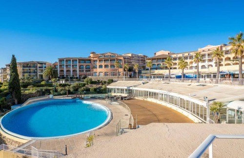 Le Dramont Apartment | Les Bastides (I4143) by Interhome