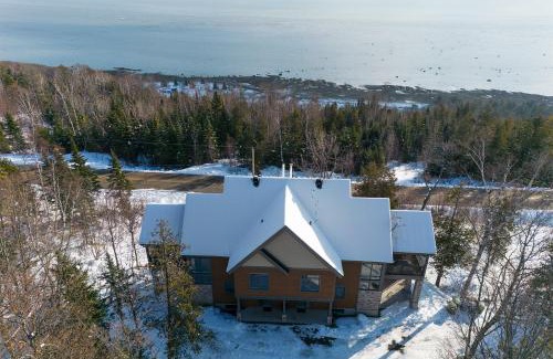 Petite-Riviere-Saint-Francois Ski Chalet | Les havres du Massif AUB-150