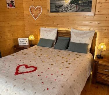 Saint-Denis Cabin | Les Chalets de Marie - Jacuzzi SPA privatif sans vis à vis , vue mer