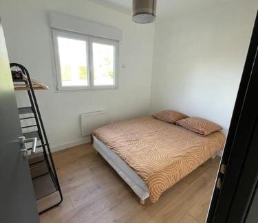 Yvre-l'Eveque Ski Chalet | Les Chalets du Mancel - Chalet Vakiry - 500 m Bouleries Jump , 10 min du circuit des 24h