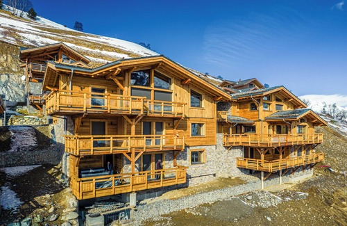 Les Deux Alpes Ski Chalet | LES CHALETS DU PIC : 26 pers panoramic view of the mountains