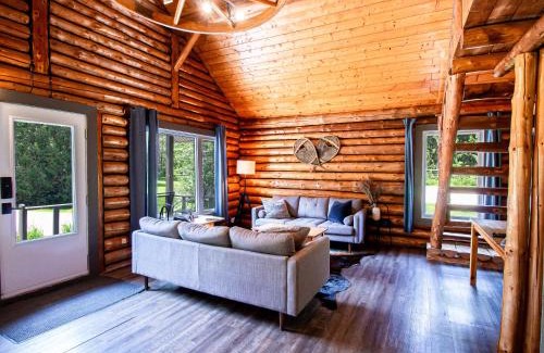 Saint-Leonard-de-Portneuf Ski Chalet | Les Chalets Tourisma - Chalet en bois rond avec spa - Chalet du 4e