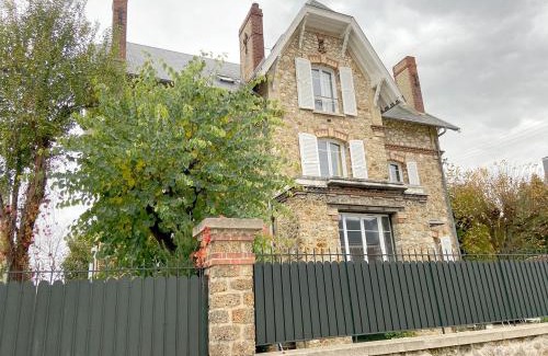 Le Chesnay Bed & Breakfast | Les Chambres de LOUIS