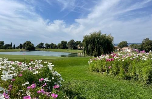 Pont Royal Bed & Breakfast | LES CISTES
