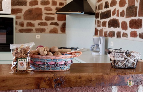 Lagleygeolle House | Les Collines Rouges, private heated swimming pool, close to many tourist attractions