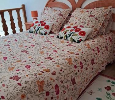 Mirepoix Apartment | Les coquelicots.