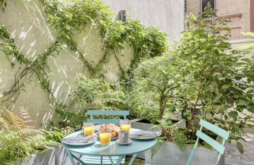 Quartier des Grandes-Carrieres Apartment | Les Cottages de Montmartre - Secret Courtyard