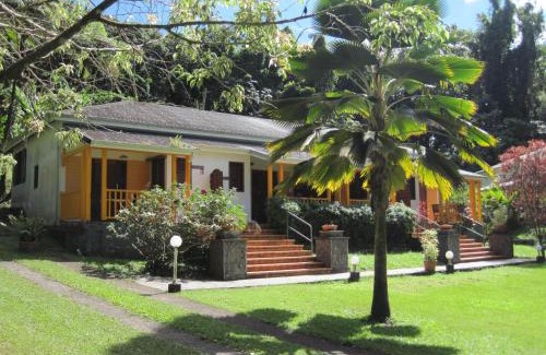 Saint-Claude House | Les Cycas
