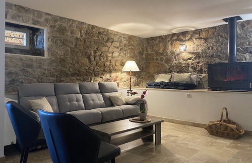 Saint-Felicien House | Les demoiselles de Chantefer