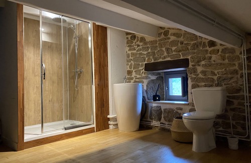 Saint-Felicien House | Les demoiselles de Chantefer