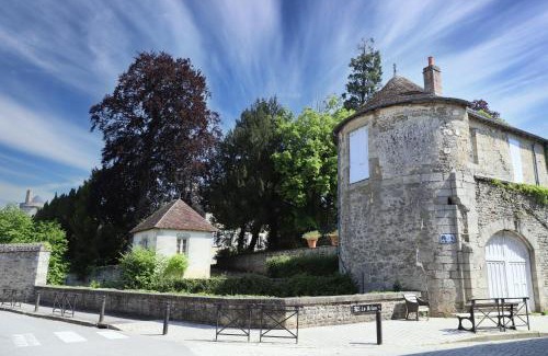 Alencon House | Les Deux Marguerite