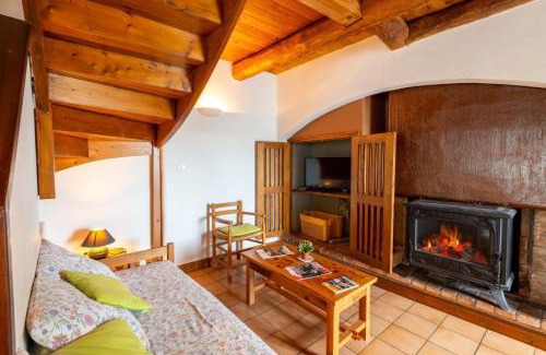 Saint-Georges-de-Levejac House | Les fayards 7 personnes du presbytere