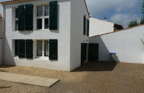 La Tranche-sur-Mer Villa | Les Floralies: Beautiful family home sleeps 9, 400 m from the beach
