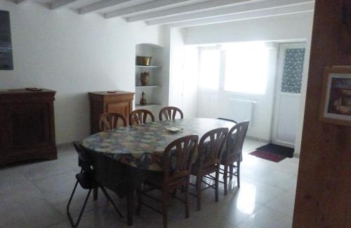 Saint-Gourson House | les fontaines