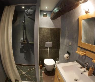 Saint-Esteben Bed & Breakfast | Les Fous du Village