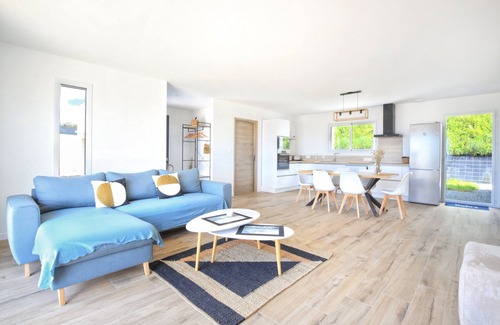 St-Georges-de-la-Riviere House | Les Euphorbes - Charmante maison avec vue mer