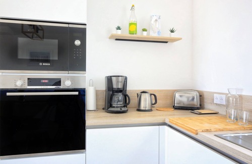 St-Georges-de-la-Riviere House | Les Euphorbes - Charmante maison avec vue mer