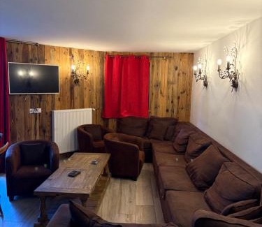 Plagne 1800 Apartment | Les gémeaux- Plagne 1800- 100m des pistes- sauna privatif