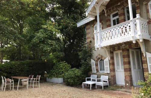 Villerville House | Les Graves