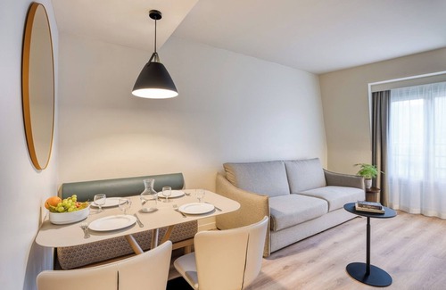 Saint-Merri Apartment | Les Halles Paris 1 Bedroom Apartment Sleeps 4