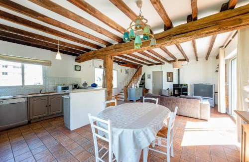 Perros-Guirec House | Les Hortensias à 50 m de la plage de Trestraou