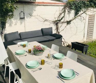 Deuil-la-Barre House | LES HORTENSIAS