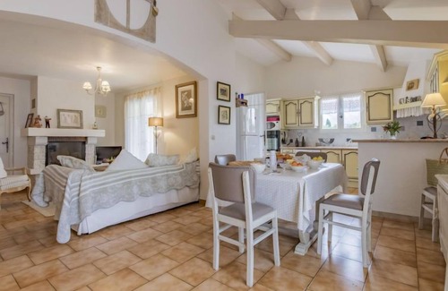 Gargas House | Les Iris by Interhome