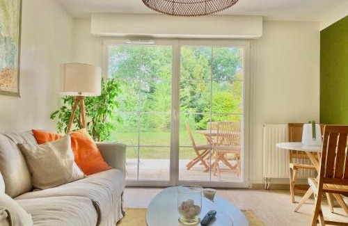 La Celle-sous-Gouzon Apartment | Les jardins de Beg Meil