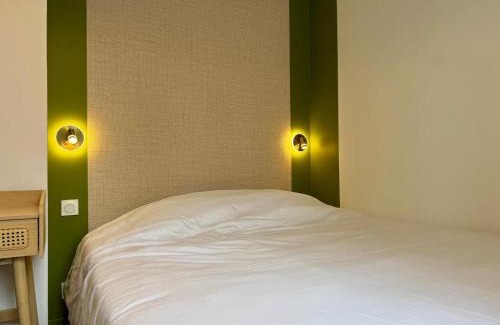 Quimper Apartment | Les Jardins du Théâtre - Élégance, Bois & Design