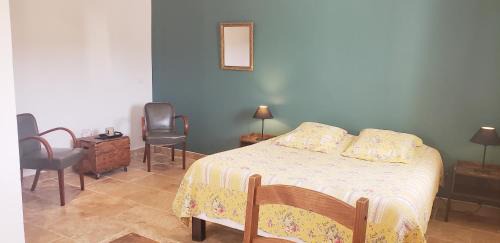 Moustiers-Sainte-Marie Bed & Breakfast | "Les Lauriers" chambre indépendante avec terrasse privée