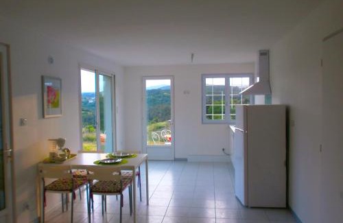 Vinezac House | les lauriers
