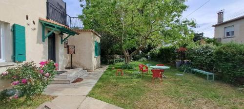 Pelissanne Villa | Les loups blancs en Provence