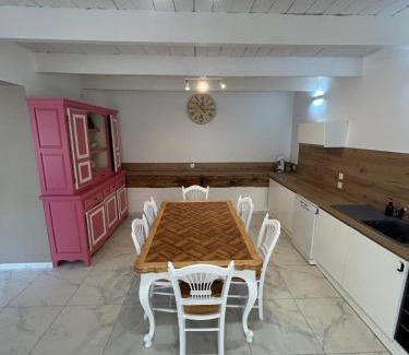 Les Mees House | Les maisons de Lina