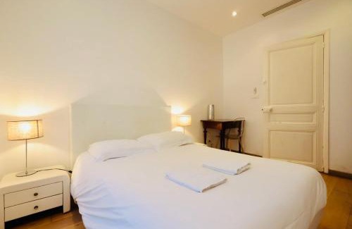 Golfe Juan Apartment | Les Muguets - Apt Standing 4 Prs - clim, parking