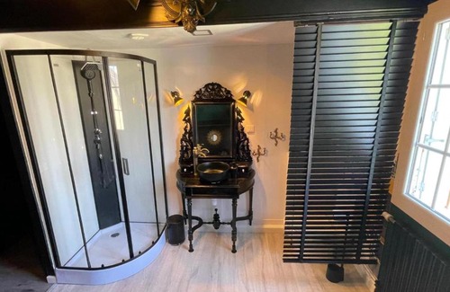 Saint-Germain-du-Corbeis Bed & Breakfast | les nuits victoriennes