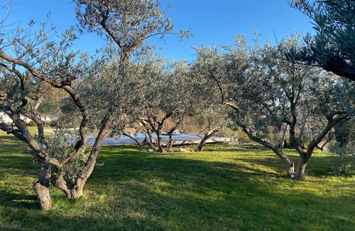 Eguilles House | Les Oliviers (4 travelers)