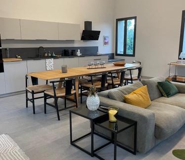 Saint-Tropez City Centre Apartment | Les Orangers by Sezz