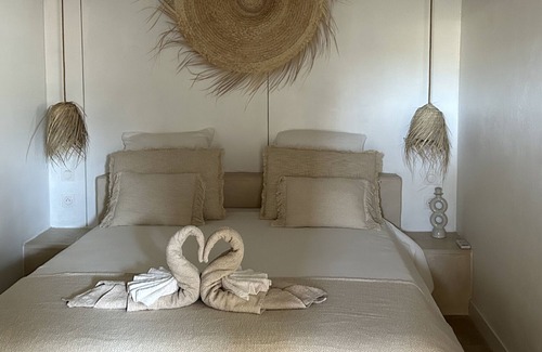 Trois-Bassins Apartment | LES PALMIERS 1 - appt 4 people in the West with jacuzzi near the beaches