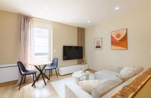 La Roche-sur-Yon Apartment | Les Pierres dorées - Moderne & Confort