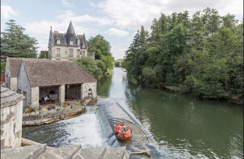 Moret-sur-Loing Apartment | Les Portes de Moret - 4 people - Wifi