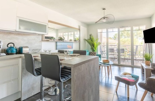 La Teste-de-Buch Apartment | Les Portes de Pyla by Interhome