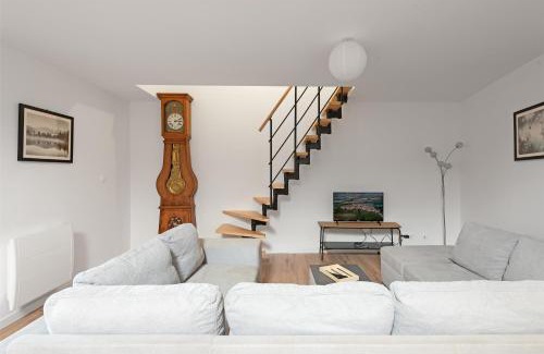 Castelnau-de-Montmiral Apartment | LES PORTES DE CASTELNAU