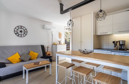 Cavaliere Apartment | Les Terrasses de Cavalière II by Interhome