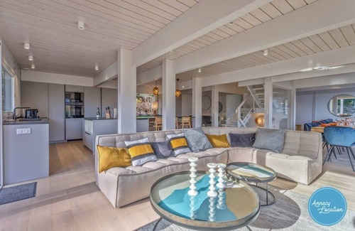 Sevrier House | Les Terrasses de la Tournette - lake and mountain view.