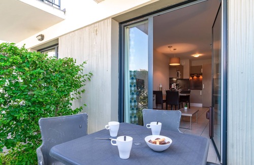 Concarneau Apartment | Les Thermes 402 - Appt avec piscine commune