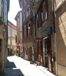 Les Vans Apartment | Les Vans - Charmant appartement au cœur du village