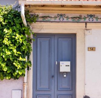Riou - Petit Juas - Av de Grasse Apartment | Les voiles des Régates, à 5 minutes du centre à pied, 15 minutes de la mer