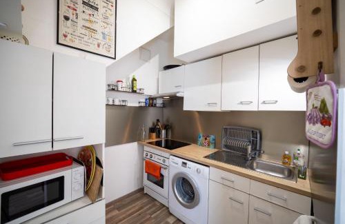 Riou - Petit Juas - Av de Grasse Apartment | Les voiles des Régates, à 5 minutes du centre à pied, 15 minutes de la mer