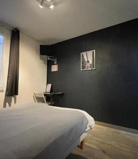 Vaire Hotel | LES VOYAGEURS - Vairé