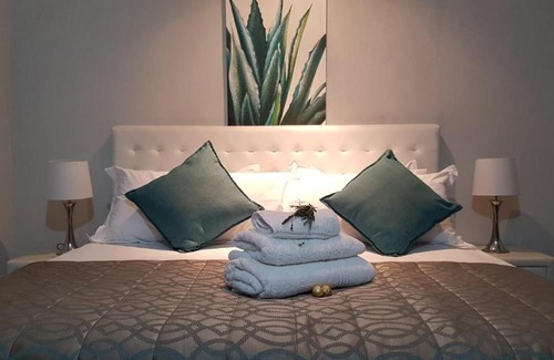 Greater Tubatse Hotel | Lesolo Lodge